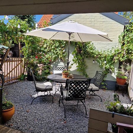 Bed & Bentwoud Bed & Breakfast Benthuizen Екстериор снимка